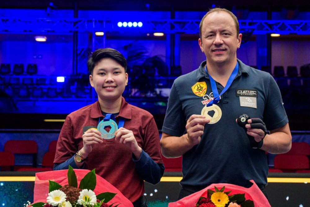 VAN BOENING AND CENTENO SHINE AS NEW WORLD CHAMPIONS